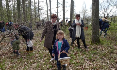 Chasse aux oeufs avec le comité des fêtes