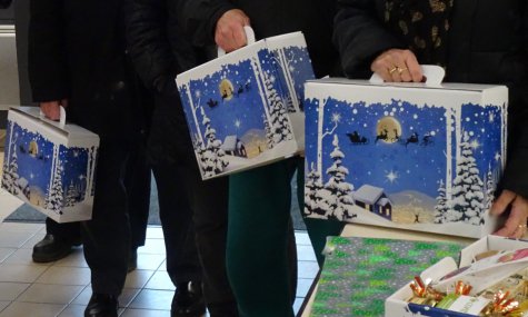 Distribution des colis de Noël