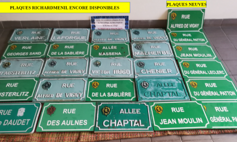 Vente des anciennes plaques de rue